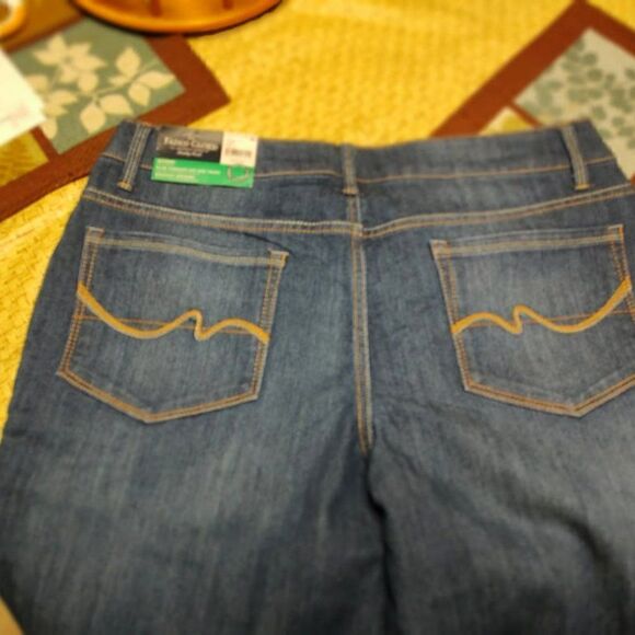 New Faded Glory Boot Cut Mid Rise Jeans Size Women's 16 - Picture 3 of 3